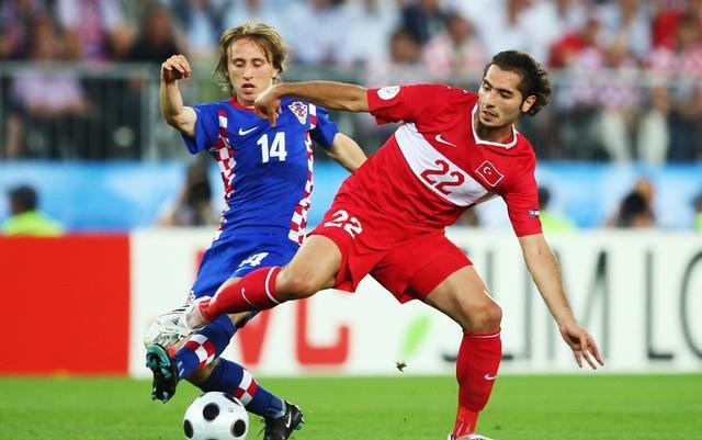 ky集团首页|
土耳其VS克罗地亚 土耳其状态稳定绝非弱旅 克罗地亚不宜追捧(图4)